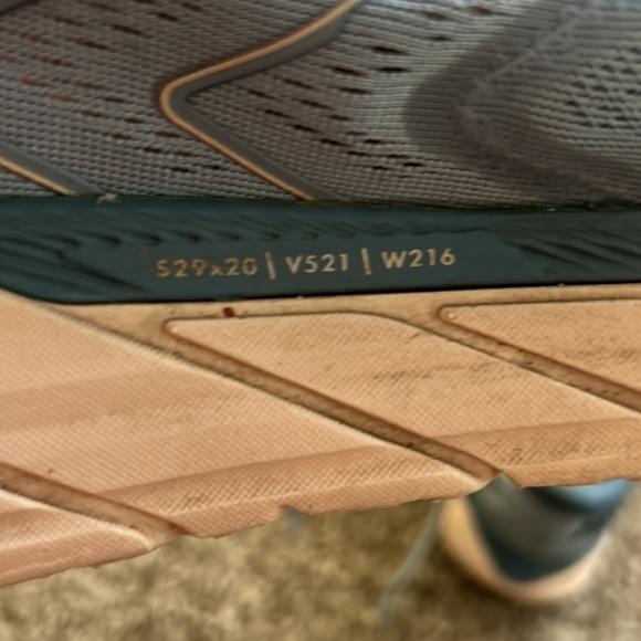 Hoka One One size 9.5 women shoe - Picture 9 of 10